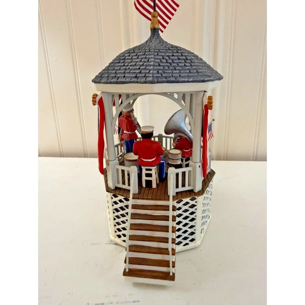 Dept. 56 Heritage Village Stars And Stripes Forever Music Box 4th of July Gazebo